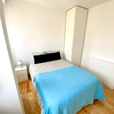 20-2 Castle View With French Terrace Apartmán *