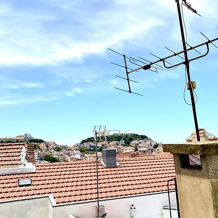 20-2 Castle View With French Terrace Appartamento Lisbona