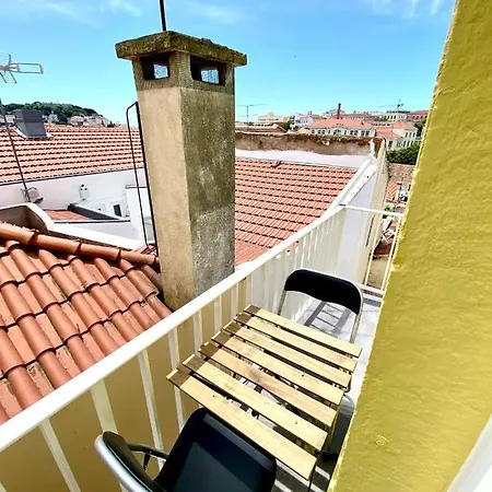 20-2 Castle View With French Terrace Appartamento Lisbona