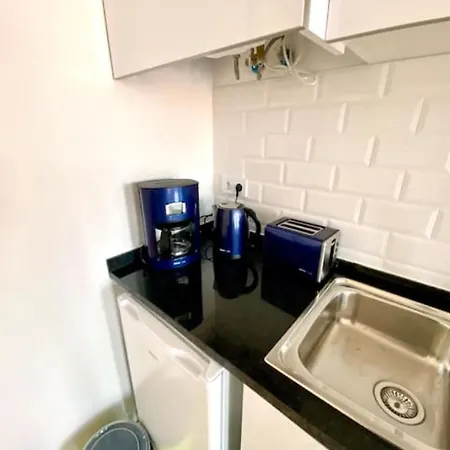 20-2 Castle View With French Terrace