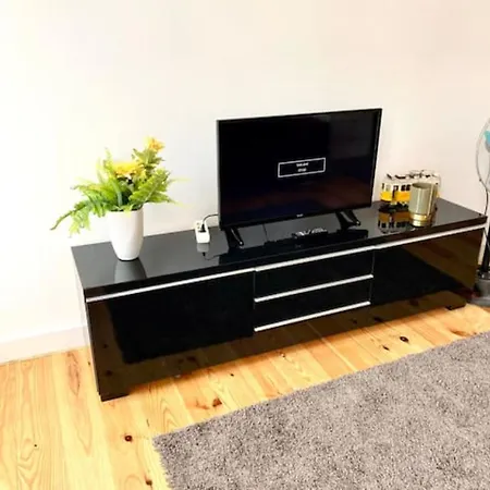 20-2 Castle View With French Terrace